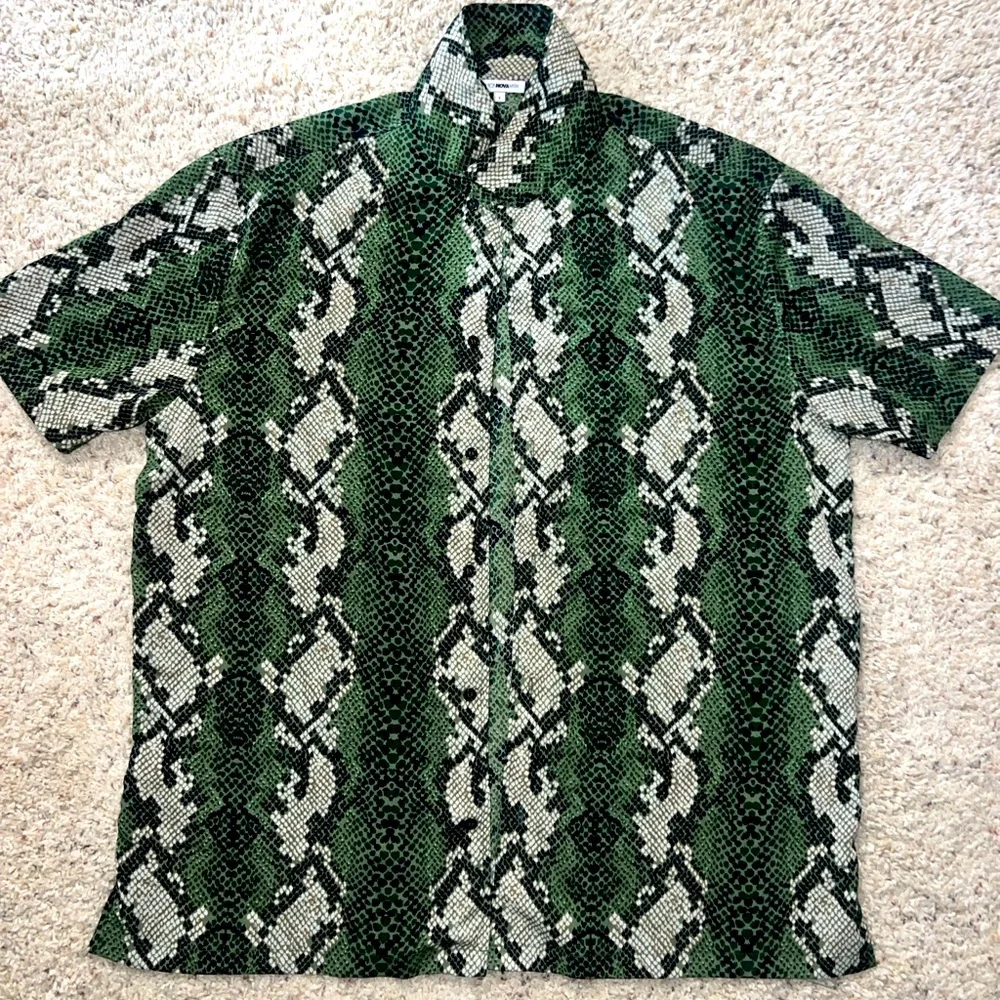 Woven Jim Snake Print Short Sleeve shirt and shorts set! - Picture 1 of 12